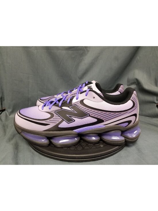 Athletic_Shoes